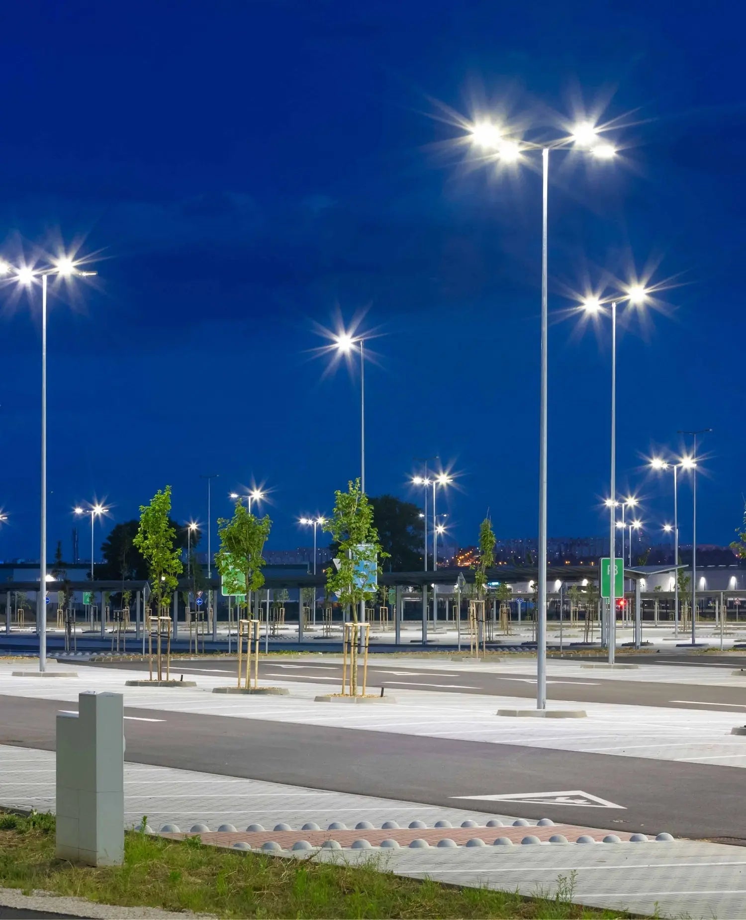 EXTERIOR-LIGHTING M-Light International